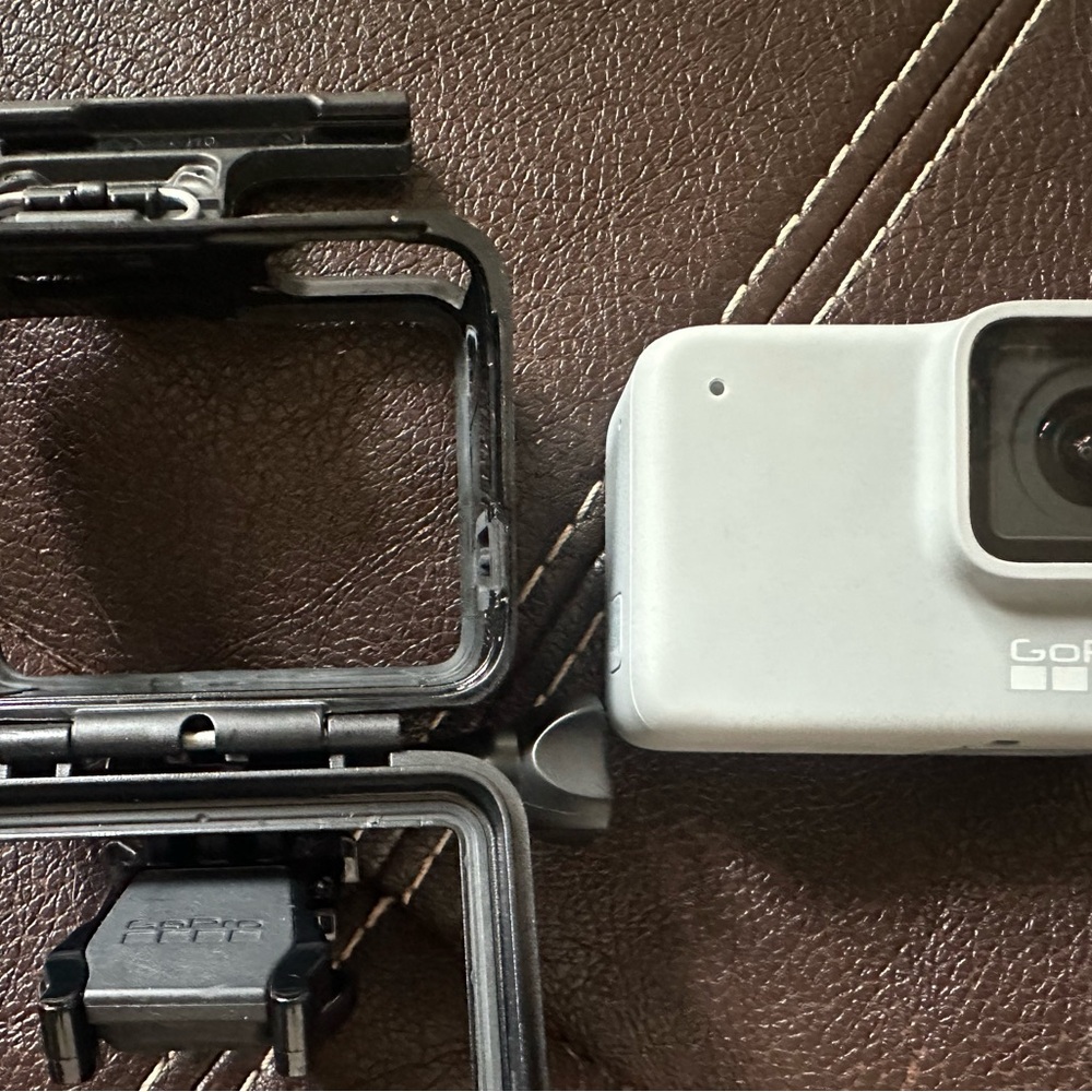 GoPro Gray Action Camera - Picture 4 of 4